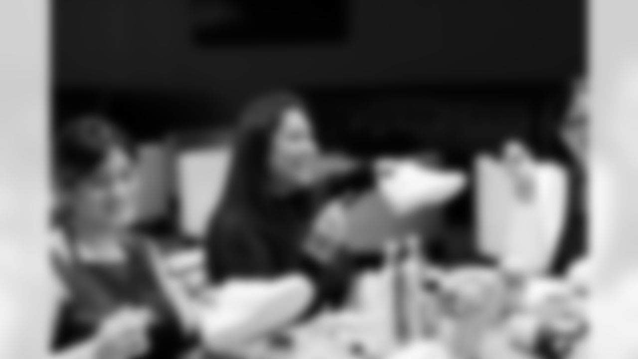 2023_0104_KickingItWithSoles_84