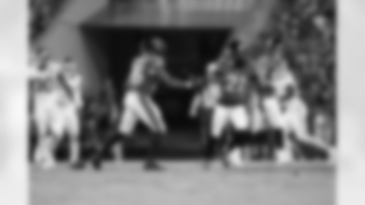 Jacksonville Jaguars vs Kansas City Chiefs

RB LeQuint Allen Jr. (36) and CB Christian Braswell (21)