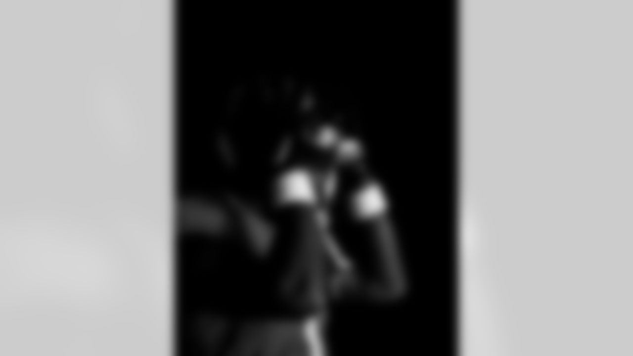 Jacksonville Jaguars vs Carolina Panthers

RB Travis Etienne Jr. (1)