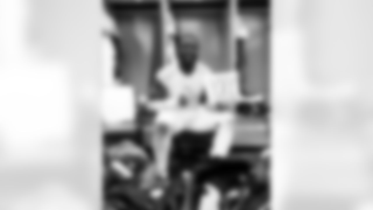 Jacksonville Jaguars vs Arizona Cardinals

LB Foyesade Oluokun