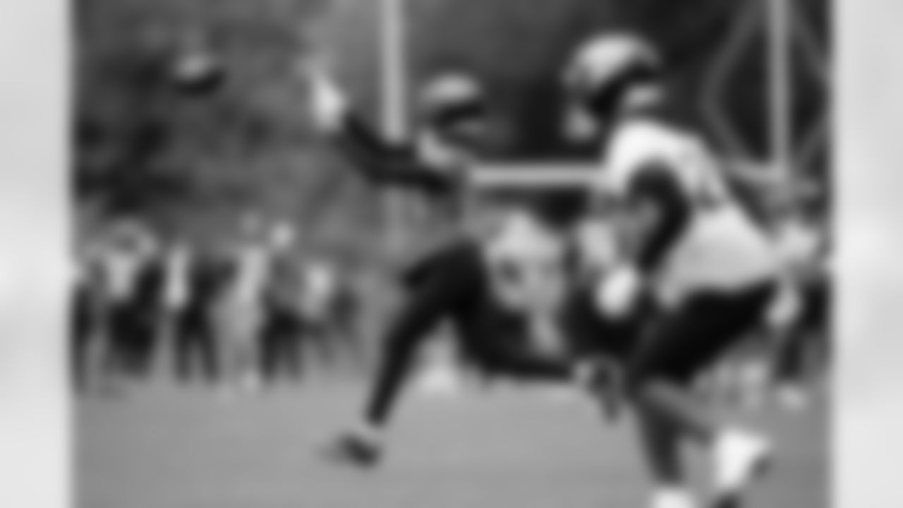 Watford, U.K. — Jaguars wide receiver/defensive back Travis Hunter (12) during practice at The Grove on October 17, 2025.