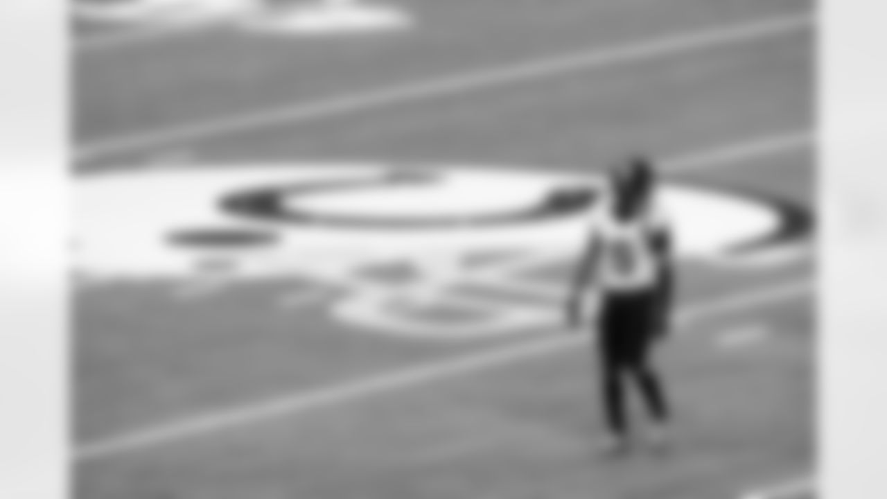 Jacksonville Jaguars vs. Indianapolis Colts

CB Greg Newsome II (6)