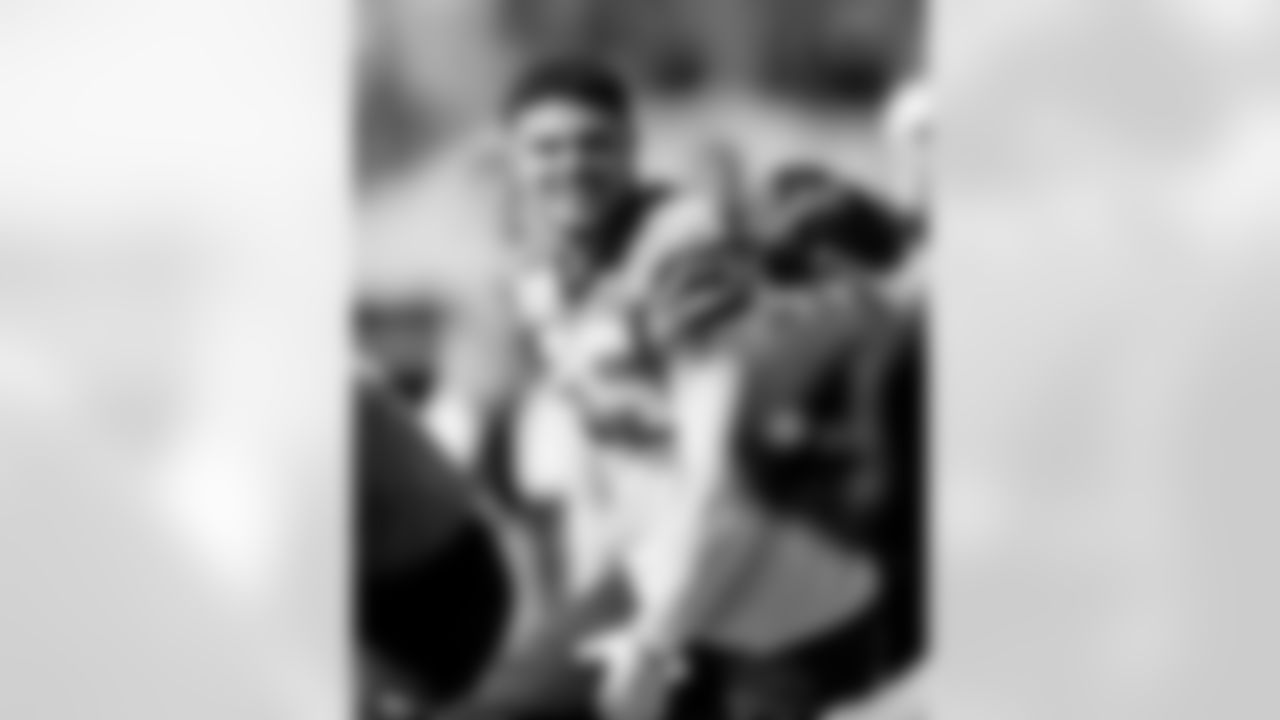 Jacksonville, Fla. — Jaguars tight end Brenton Strange (85) during practice at the Miller Electric Center on November 12, 2025.