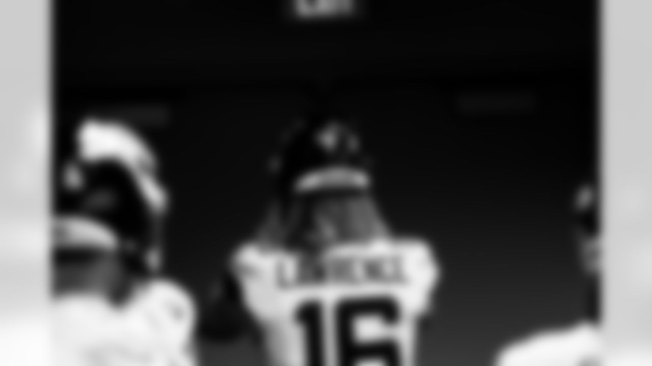 Jacksonville Jaguars vs. Houston Texans
QB Trevor Lawrence (16)