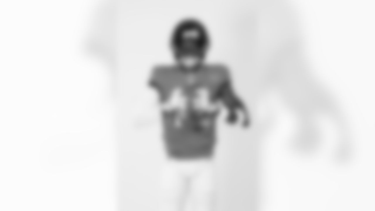 Jacksonville Jaguars defensive back and wide receiver Travis Hunter (12) poses for a portrait during the NFLPA Rookie Premiere on Saturday, May 17, 2025 in Thousand Oaks, Calif. (Ben Liebenberg/NFL)