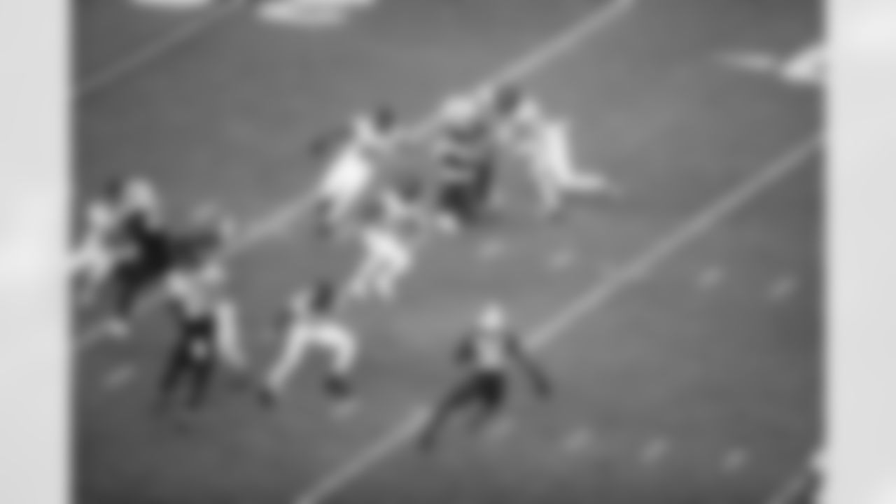 Jacksonville Jaguars vs Arizona Cardinals

RB Bhayshul Tuten (33)