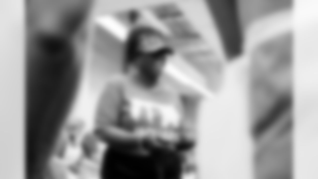 Jacksonville, Fla. — Florida Blue Senior Meal Distribution on November 24, 2025.