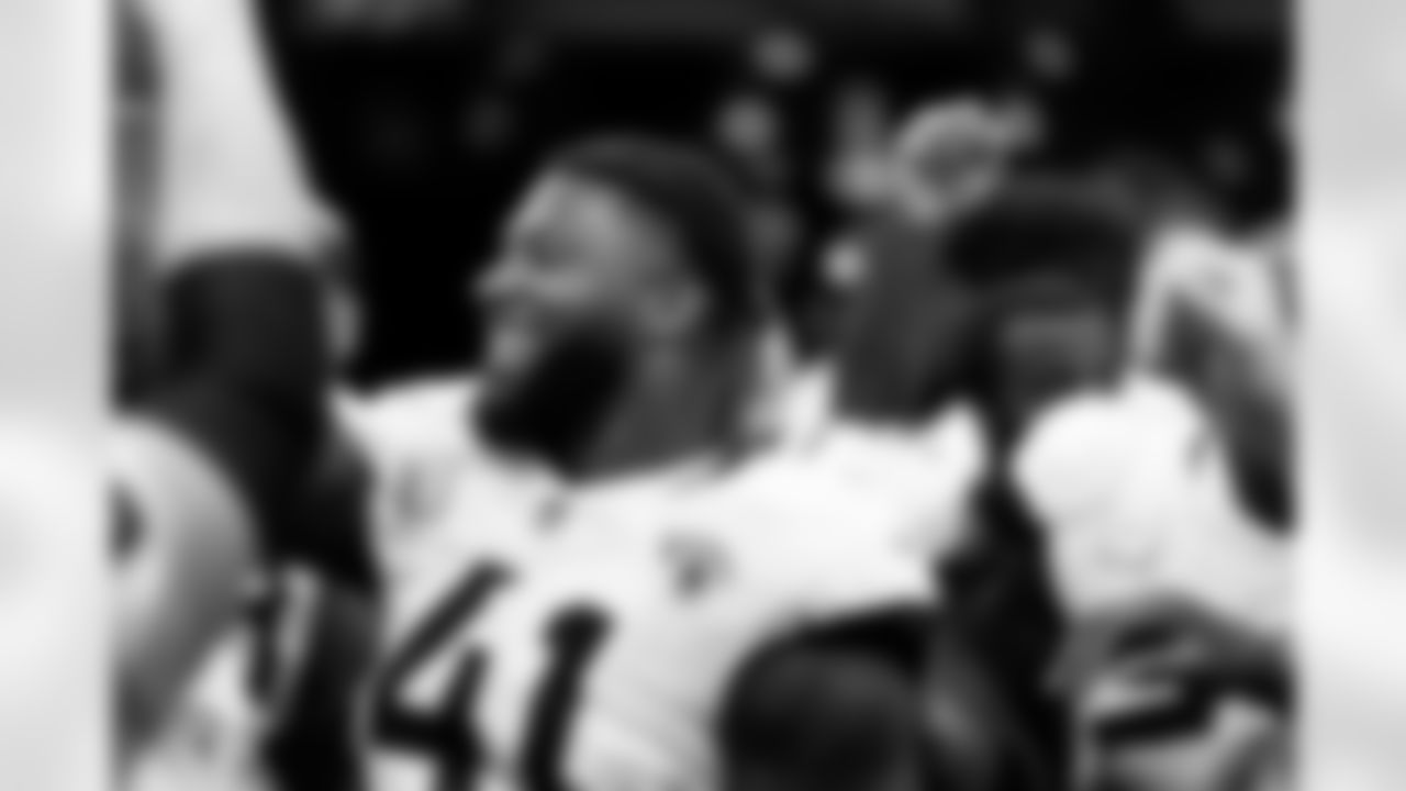 Jacksonville Jaguars vs Las Vegas Raiders

DE Josh Hines-Allen (41)