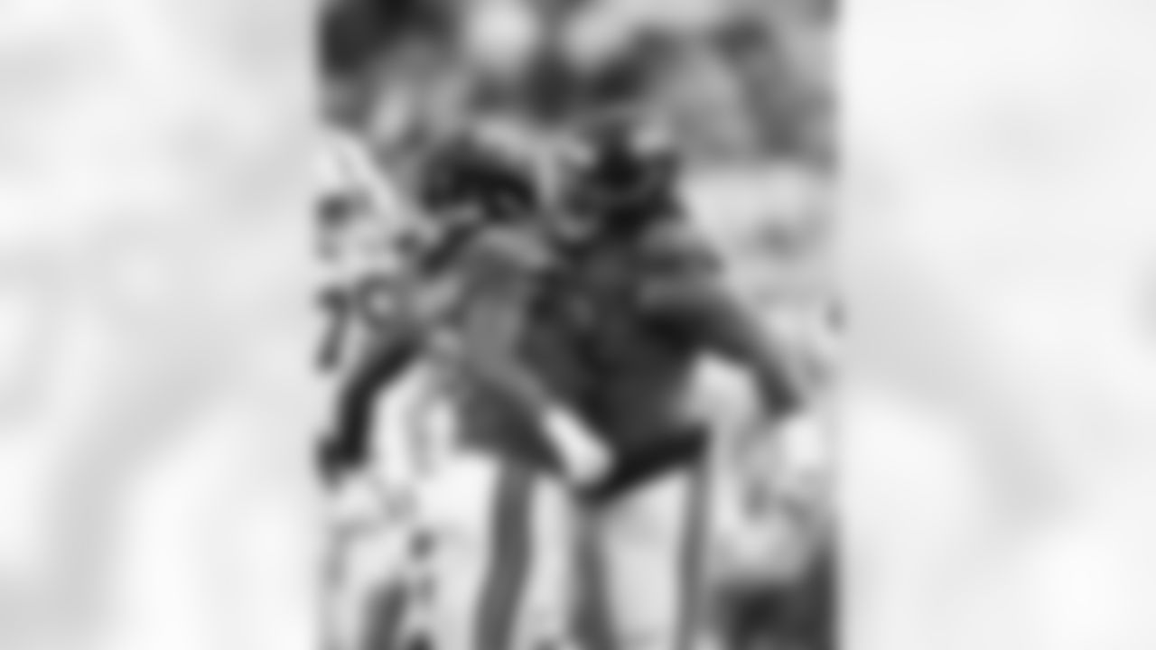 Jacksonville Jaguars vs Indianapolis Colts

DT DaVon Hamilton (52) and LB Devin Lloyd (0)