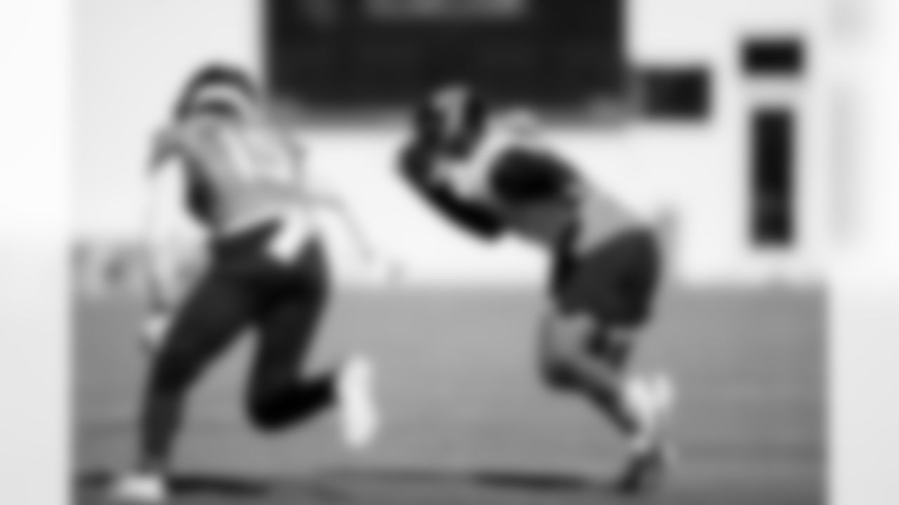 Jacksonville, Fla. — Jaguars wide receiver Chandler Brayboy (15) and defensive back Jabbar Muhammad (37) during practice at the Miller Electric Center on December 11, 2025.