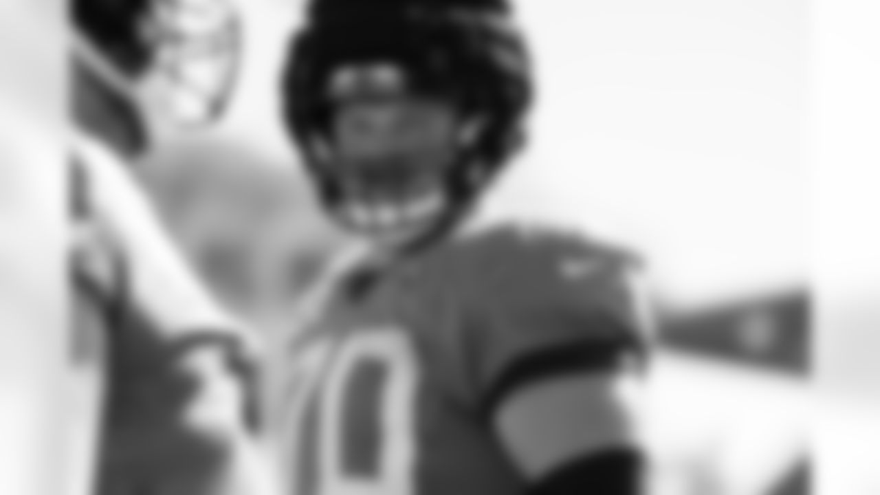 OL Cole Van Lanen (70)