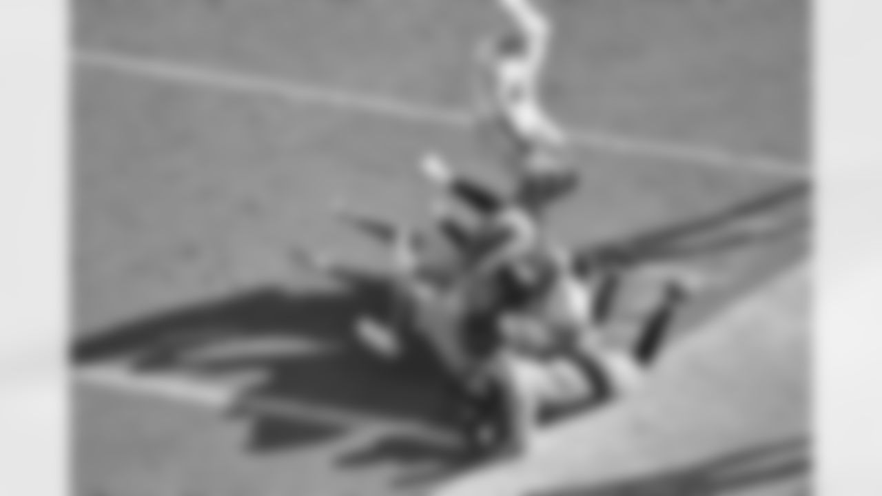 Jacksonville Jaguars vs Los Angeles Chargers
RB Travis Etienne Jr. (1)