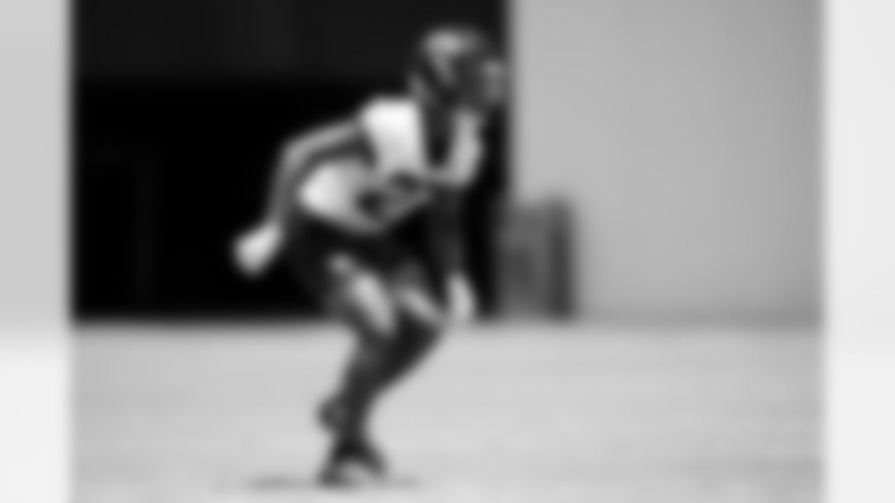 Jacksonville, Fla. — Jaguars defensive back Caleb Ransaw (27) during OTAs at the Miller Electric Center on May 22, 2025.