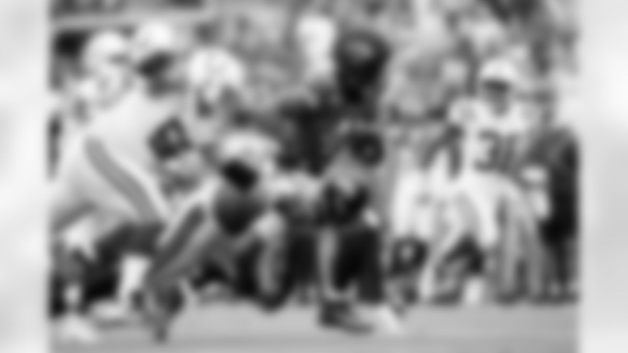 Jacksonville Jaguars vs. Indianapolis Colts

DE Josh Hines-Allen (41)