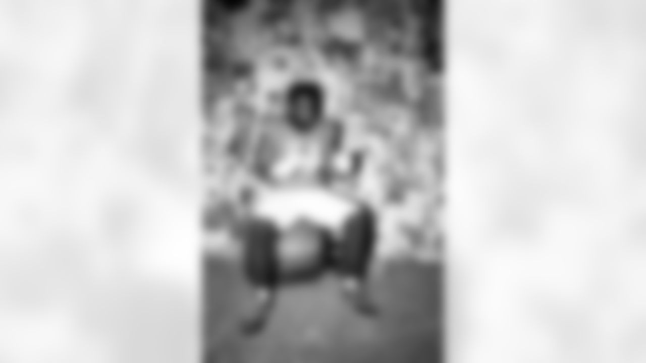 OL Cam Robinson