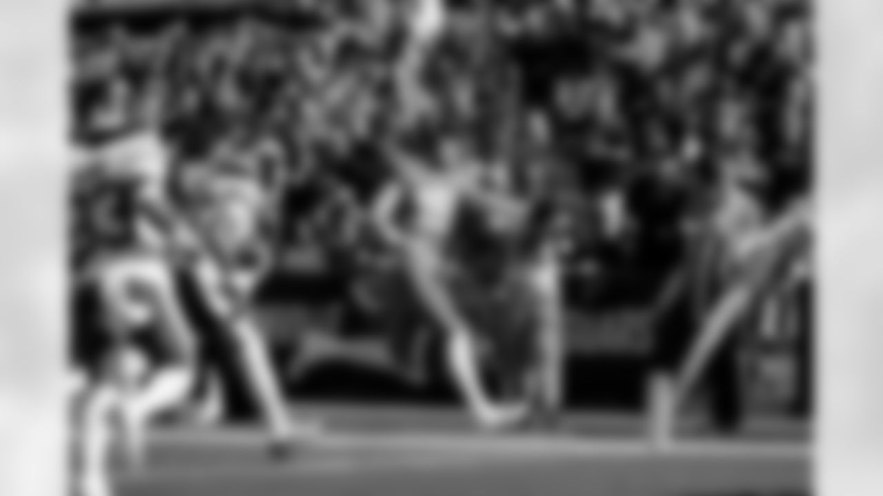 Jacksonville Jaguars vs New York Jets
QB Trevor Lawrence (16)