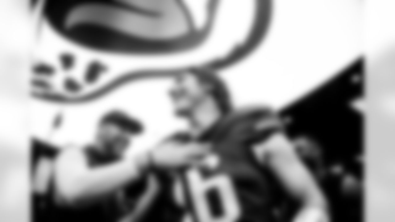 Jacksonville Jaguars vs Indianapolis Colts

HC Liam Coen and QB Trevor Lawrence (16)