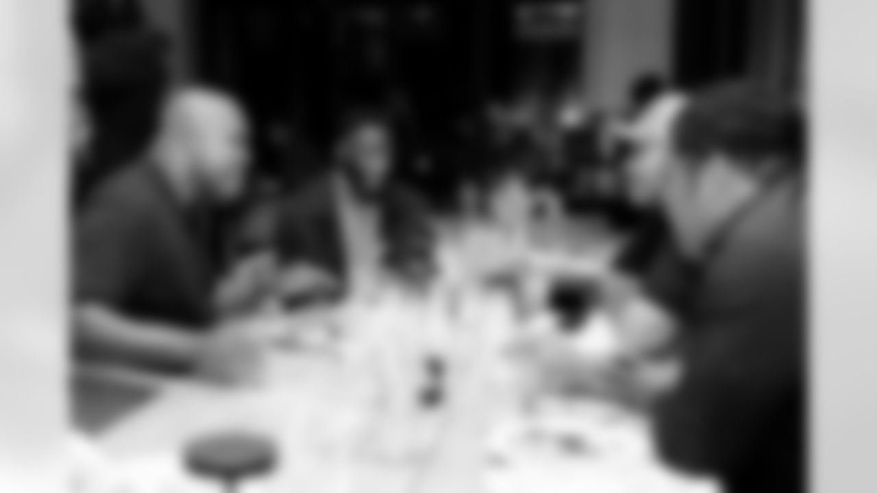 Jacksonville Beach, Fla. — Legends Weekend Friday Dinner at Sandbar Jax Bch on December 5, 2025.