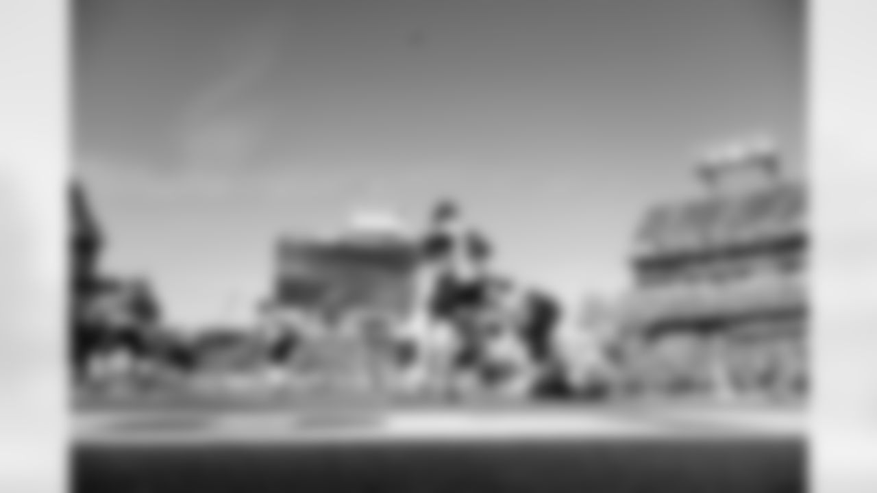 Jacksonville Jaguars vs Tennessee Titans

P Logan Cooke (9)