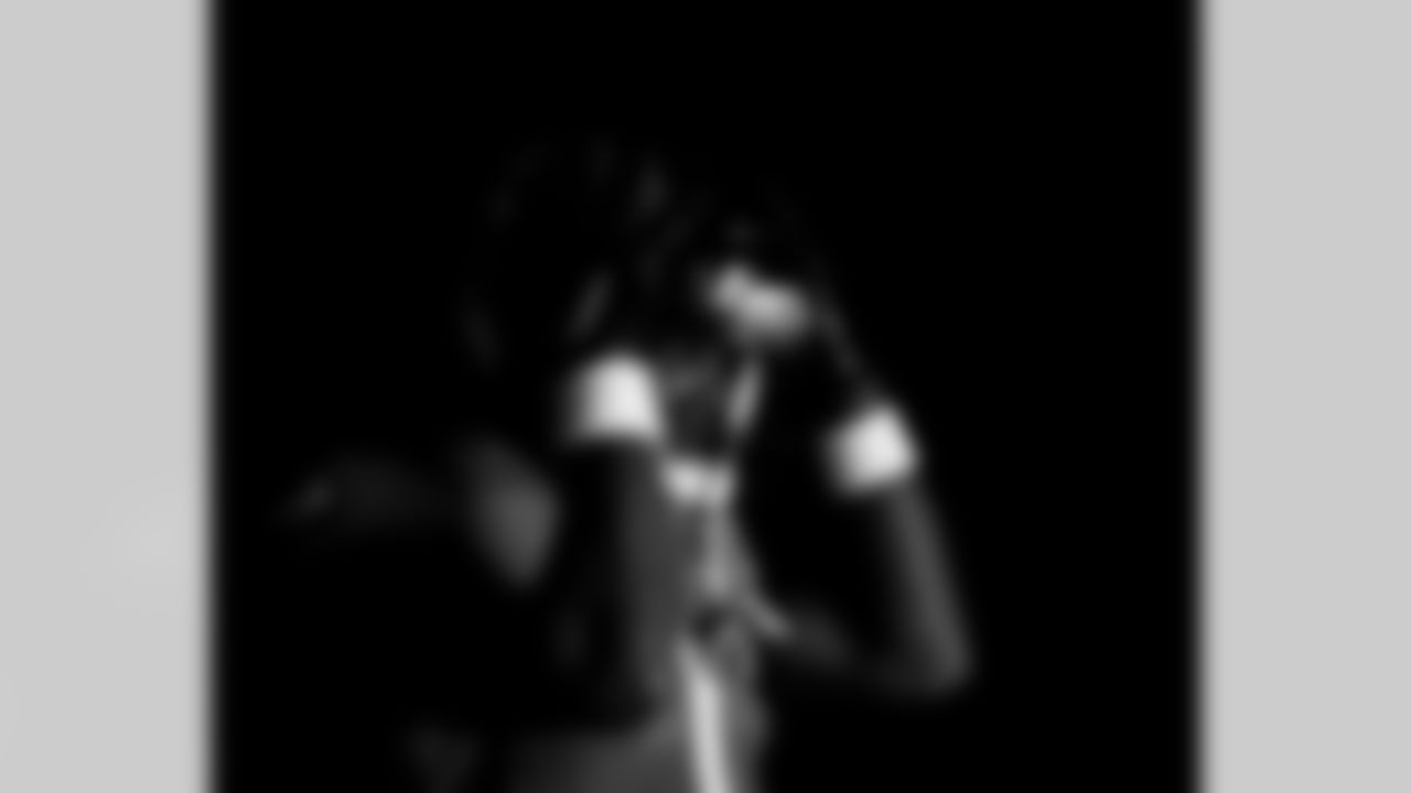 Jacksonville Jaguars vs Carolina Panthers

RB Travis Etienne Jr. (1)