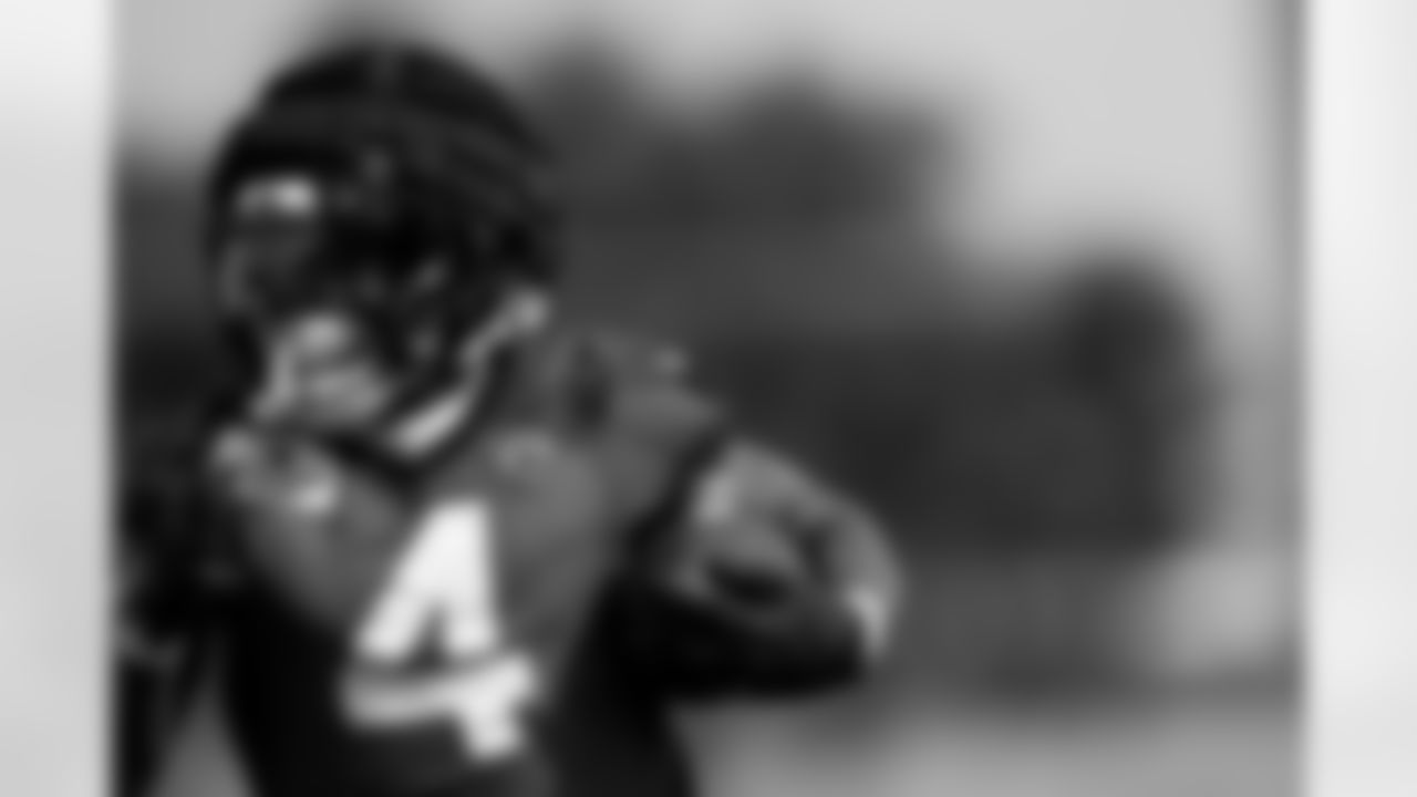 Jacksonville, Fla. — Jaguars running back Tank Bigsby (4) during training camp at the Miller Electric Center on July 25, 2024.