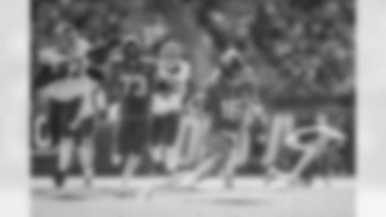 Jacksonville Jaguars vs New York Jets
QB Trevor Lawrence (16)