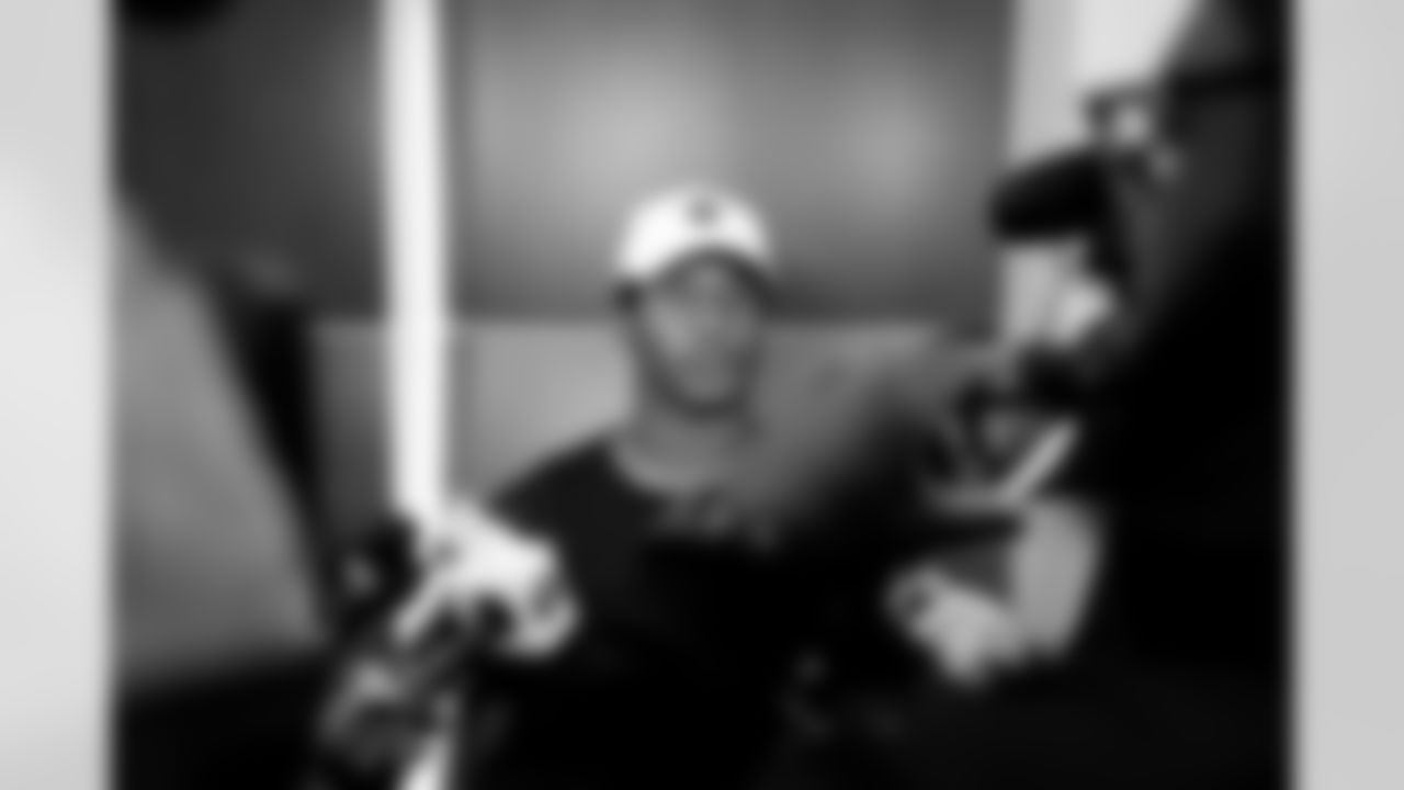 WR Zay Jones