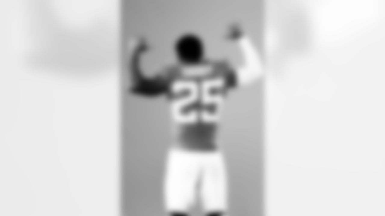 Jacksonville, Fla. — A behind-the-scenes image of cornerback Ronald Darby (25) during the Jaguars 2024 Media Day on May 30, 2024.