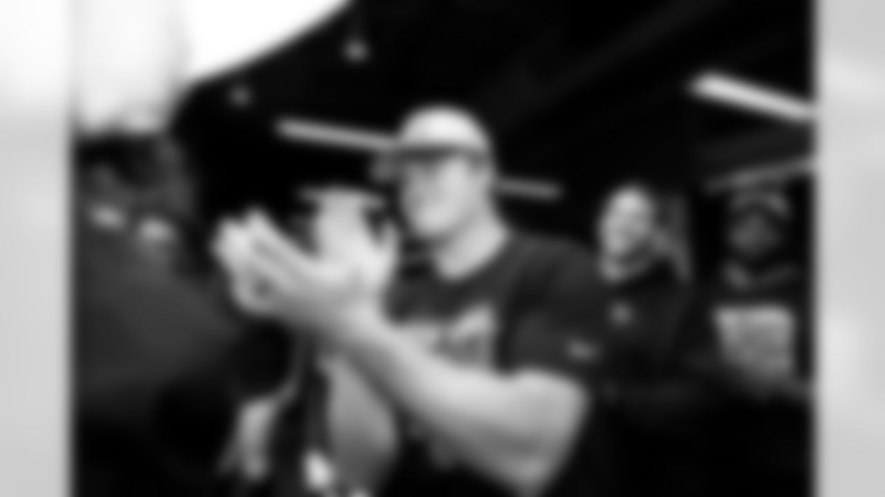 Jacksonville Jaguars vs Tennessee Titans

LB Branson Combs