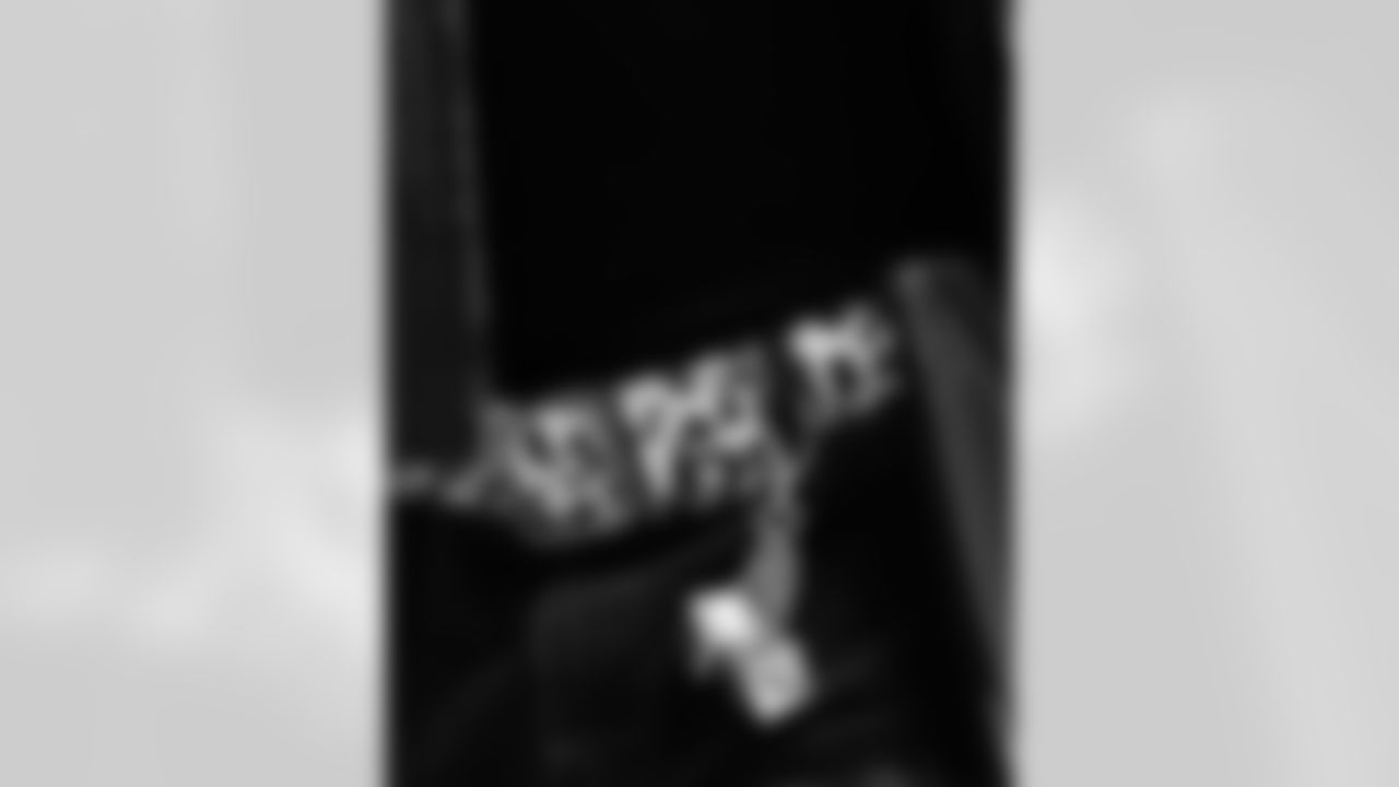 Jacksonville Jaguars vs Carolina Panthers

CB Jarrian Jones