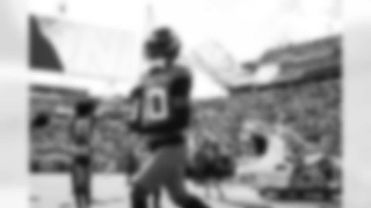 Jacksonville Jaguars vs Los Angeles Chargers
CB Montaric Brown (30)