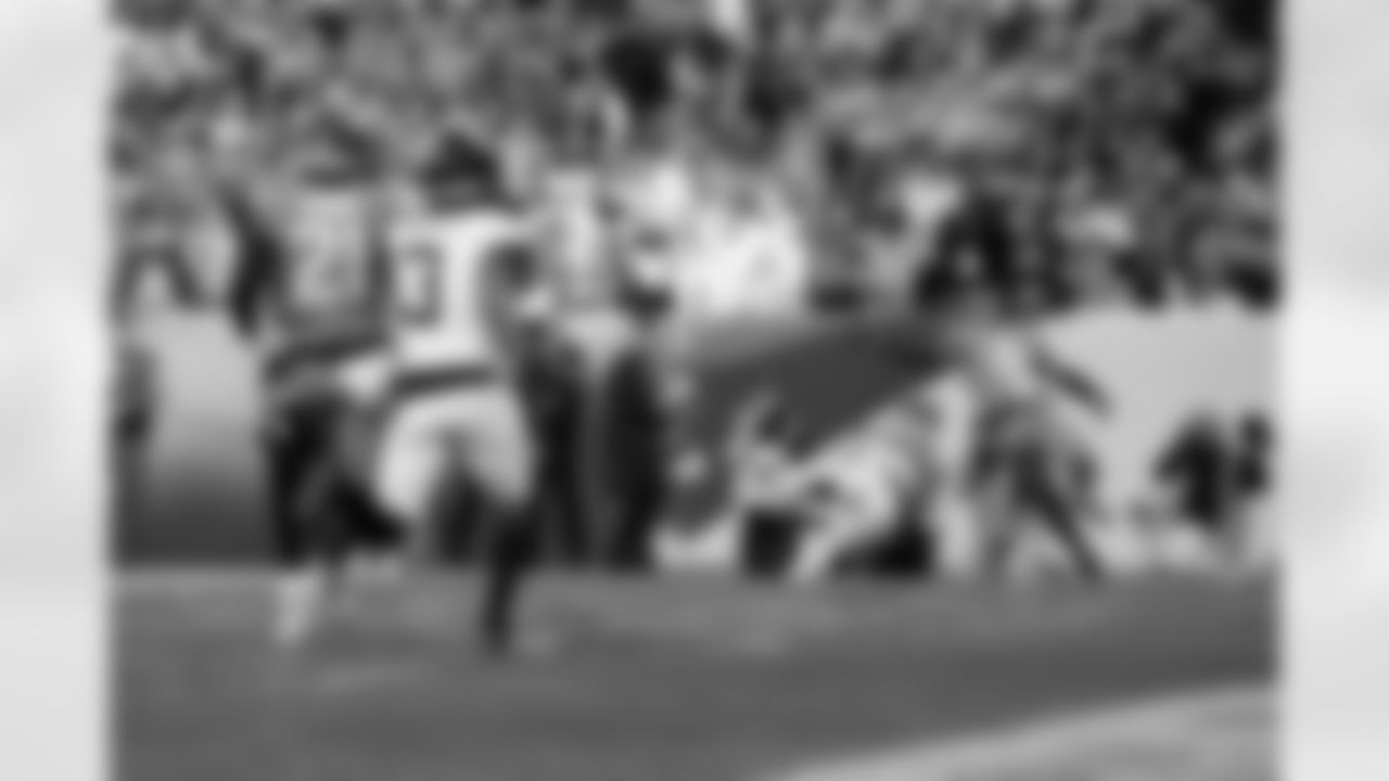 Jacksonville Jaguars vs Denver Broncos

TE Brenton Strange (85)