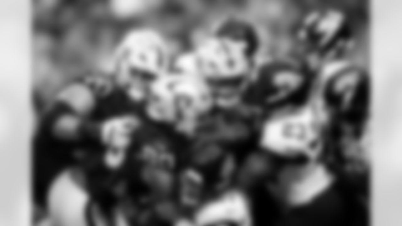 Jacksonville Jaguars vs Las Vegas Raiders

LB Foyesade Oluokun (23)