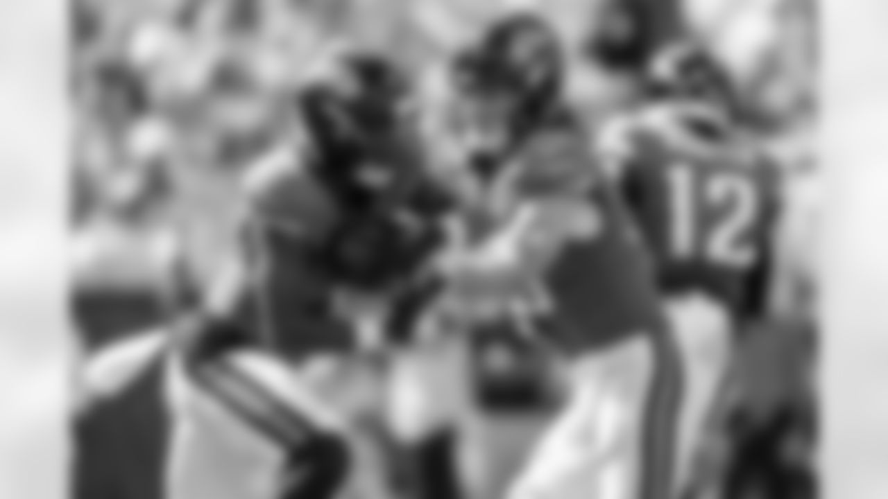 Jacksonville Jaguars vs Houston Texans

RB Travis Etienne Jr. (1) and QB Trevor Lawrence (16)