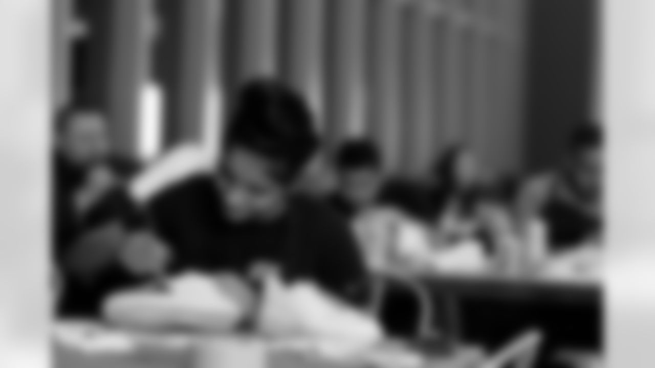 2023_0104_KickingItWithSoles_91