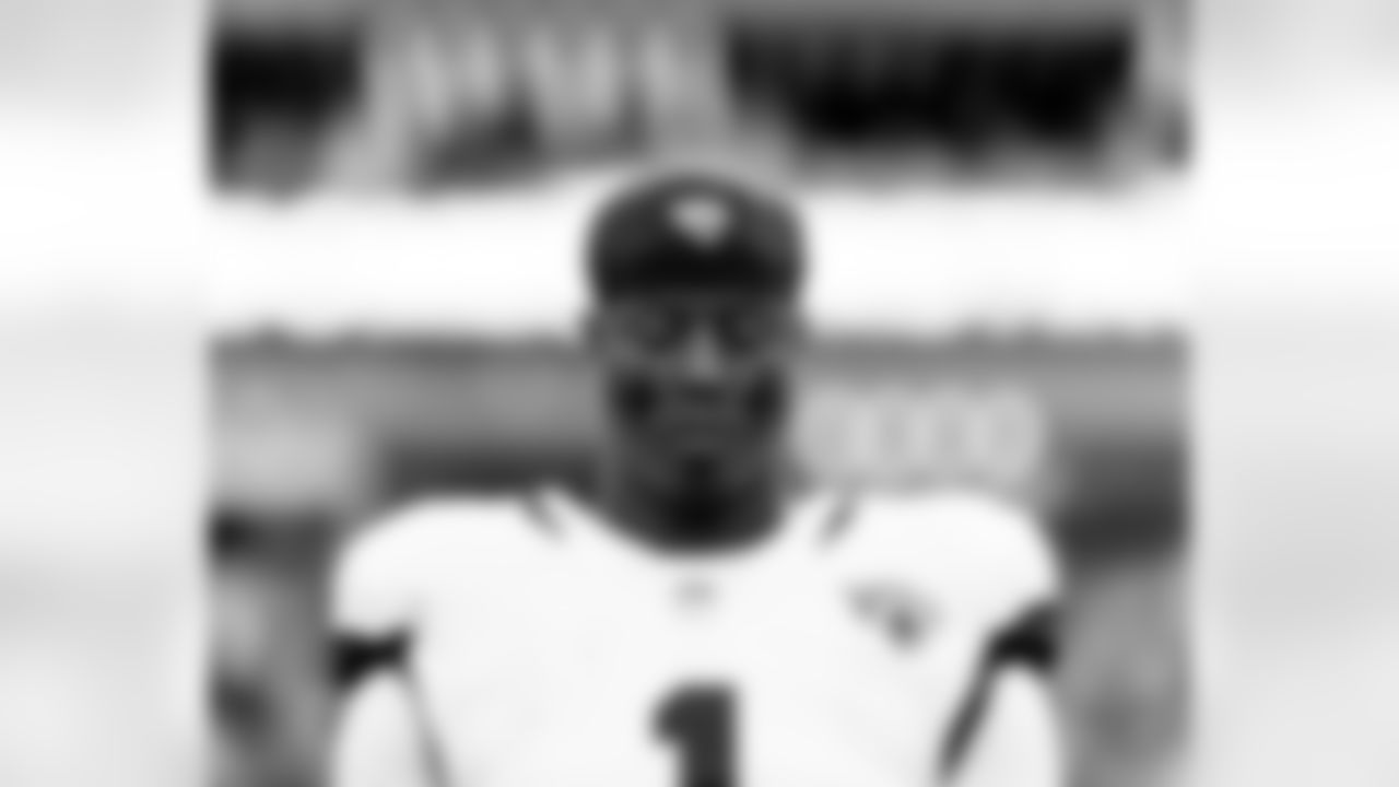 Jacksonville Jaguars vs. Las Vegas Raiders

RB Travis Etienne Jr. (1)