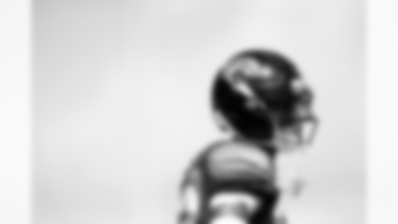 Jacksonville, Fla. — Jaguars cornerback Jarrian Jones (22) during training camp at the Miller Electric Center on August 14, 2025.