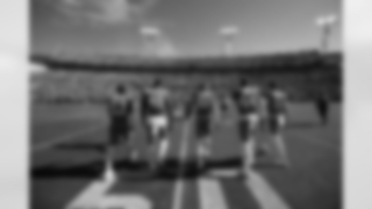 Jacksonville Jaguars vs New York Jets

LB Foyesade Oluokun (23), DE Josh Hines-Allen (41), QB Trevor Lawrence (16), DE Travon Walker (44) and P Logan Cooke (9)