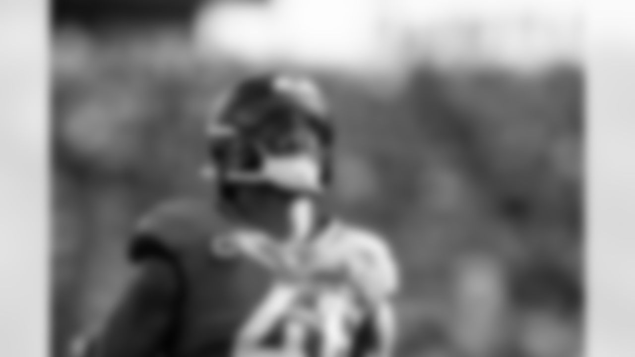 Jacksonville Jaguars vs Buffalo Bills
DE Josh Hines-Allen (41)