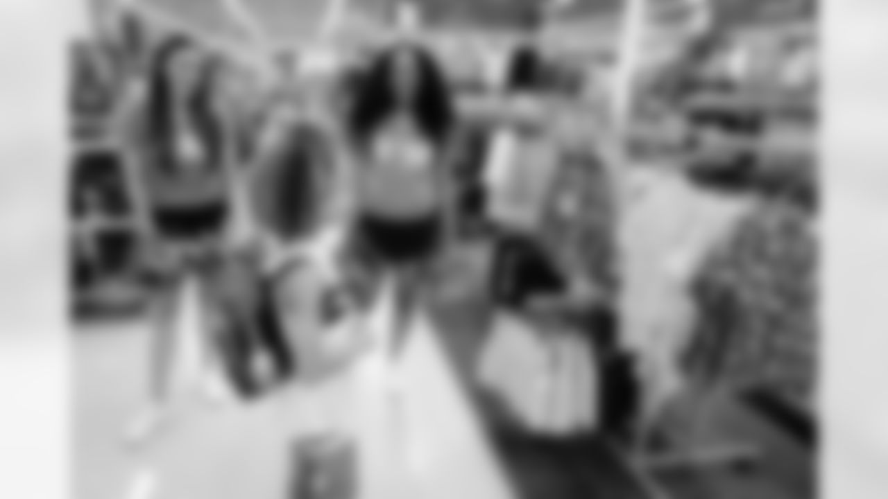 Jacksonville, Fla. — Jaguars Elite Girls Flag athletes during a shopping spree sponsored by Academy Sports & Outdoors on August 6, 2025.