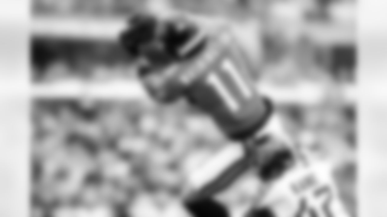 Jacksonville Jaguars vs Tennessee Titans

WR Parker Washington (11)