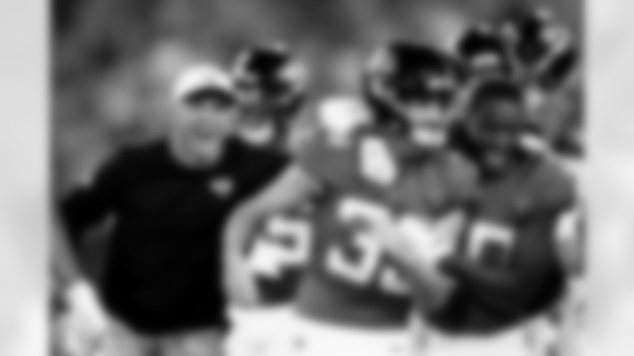 Jacksonville Jaguars vs. Pittsburgh Steelers
K Cam Little (39) and S Daniel Thomas (20)