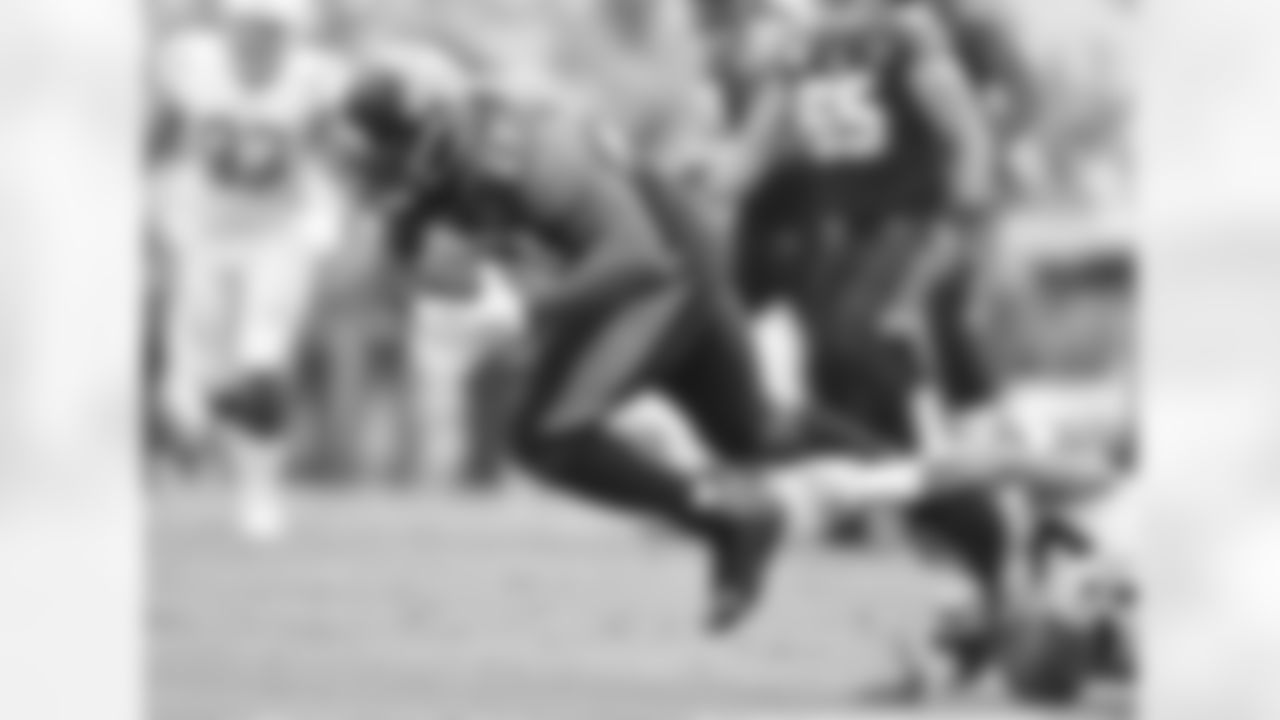 rwilson-JagsIndianapolis120317_792LeonardFournetteIND120317