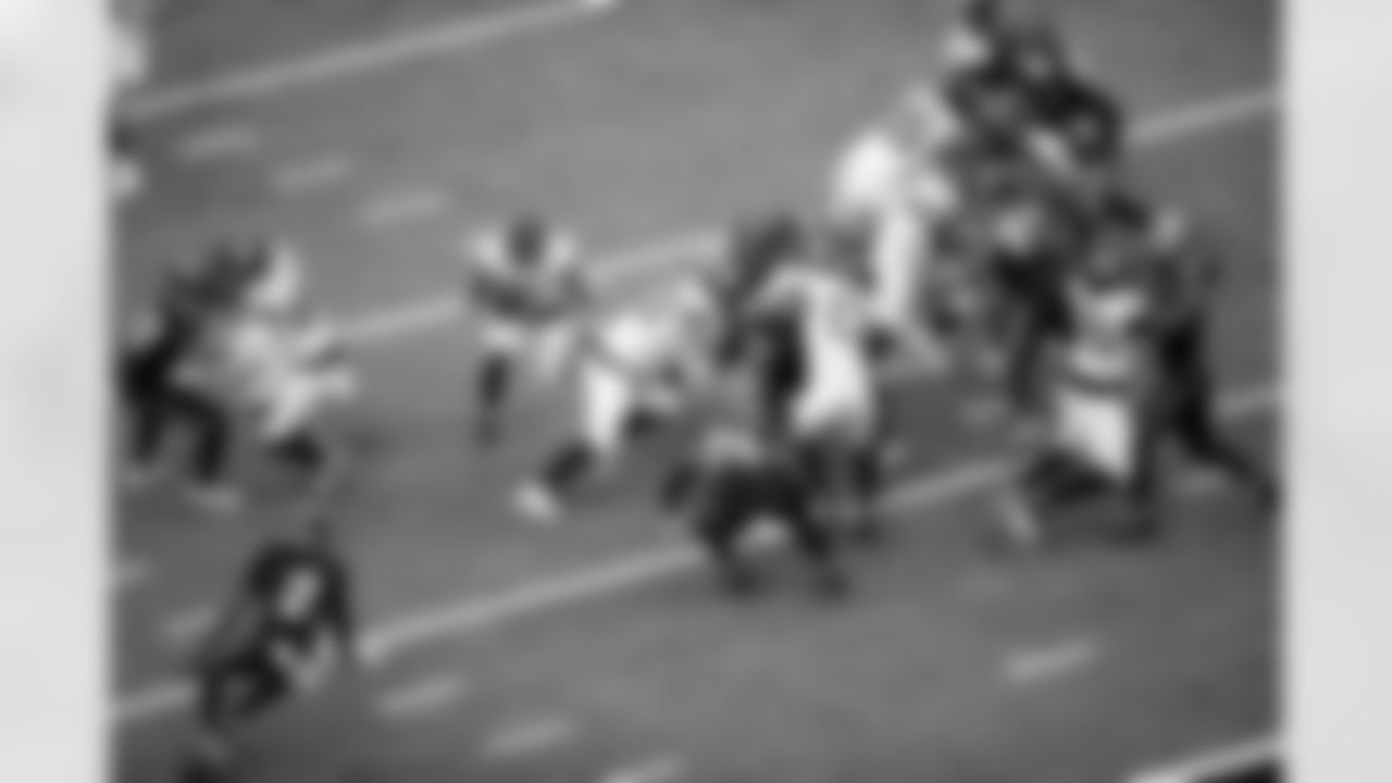 Jacksonville Jaguars vs Houston Texans

RB Travis Etienne Jr. (1)