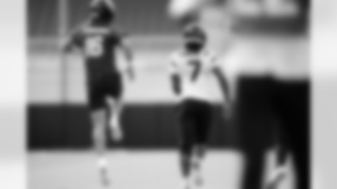 Jacksonville, Fla. — Jaguars quarterback Trevor Lawrence (16) and wide receiver Brian Thomas Jr. (7) during practice at the Miller Electric Center on November 27, 2025.