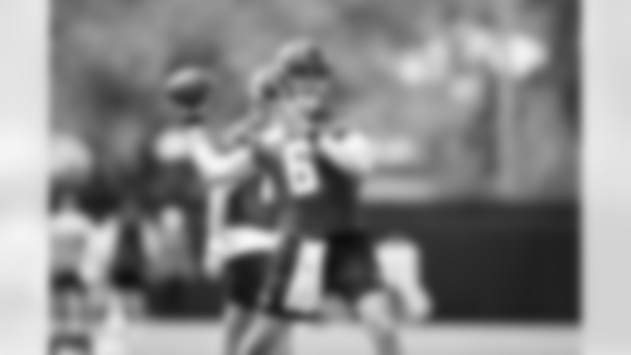 Jacksonville, Fla. — Jaguars quarterback Kinkead Dent (6) during rookie minicamp at the Miller Electric Center on May 10, 2025.