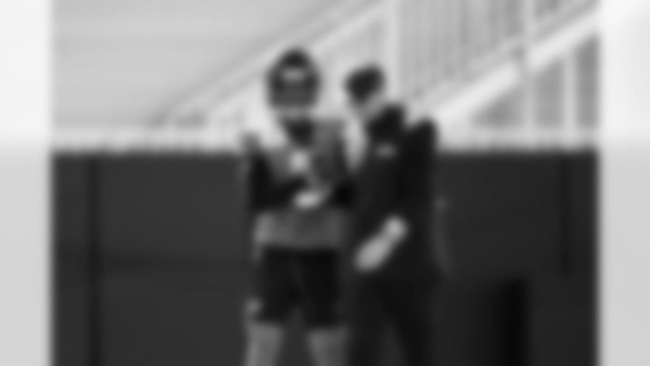 Jacksonville, Fla. — Jaguars cornerback Greg Newsome II (6) and head coach Liam Coen during practice at the Miller Electric Center on November 5, 2025.