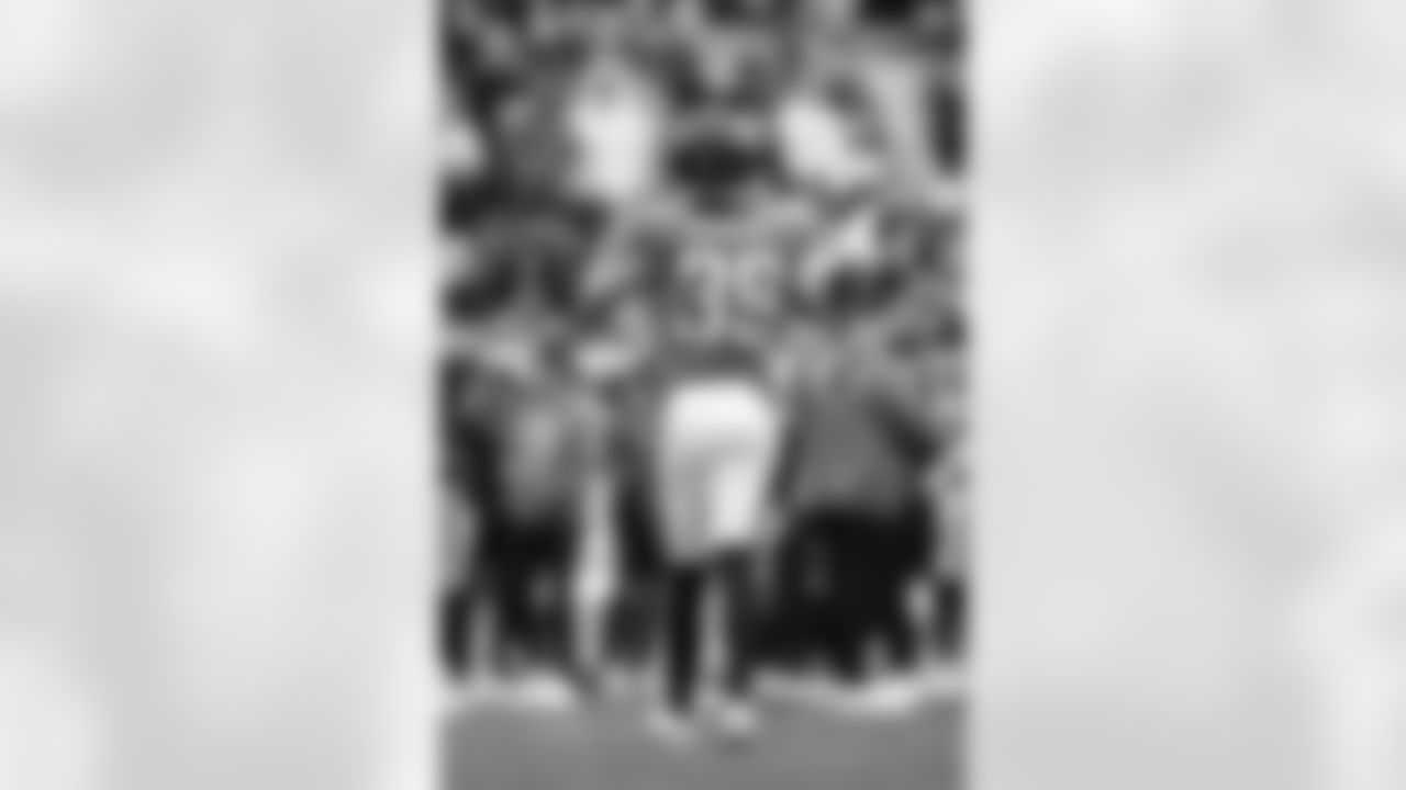 Jacksonville Jaguars vs Tennessee Titans

K Cam Little (39)