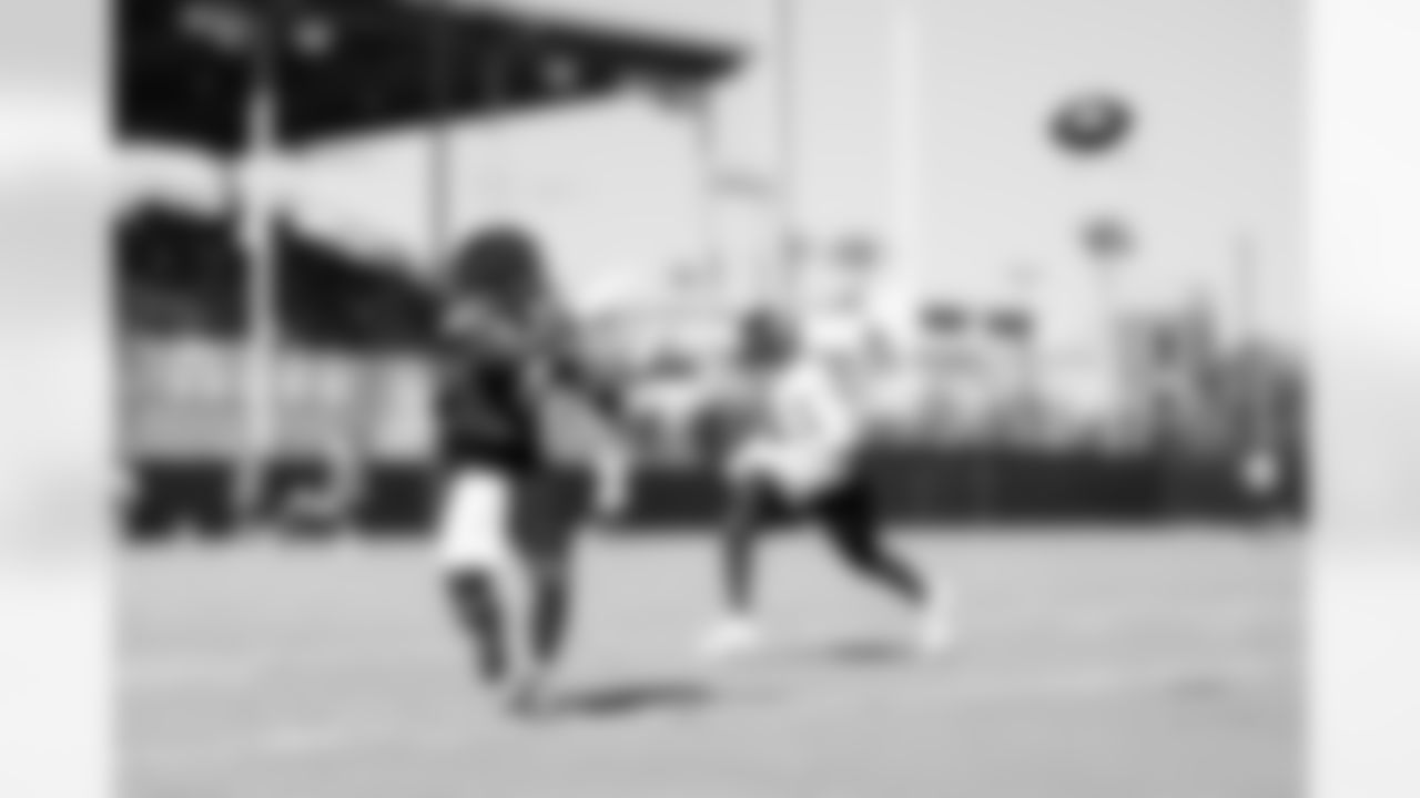 Jacksonville, Fla. — Jaguars running back Tank Bigsby (4) during training camp at the Miller Electric Center on July 28, 2025.