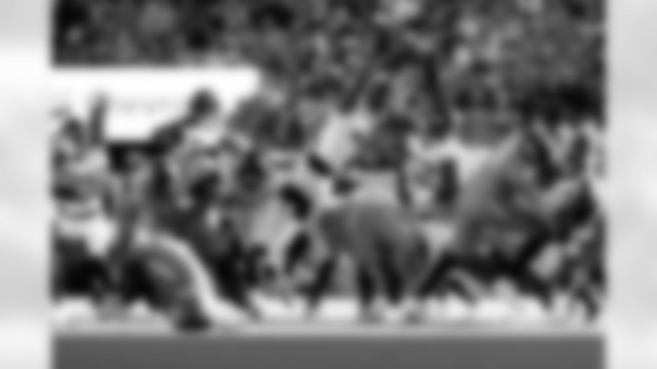 Jacksonville Jaguars vs Denver Broncos

DE Josh Hines-Allen (41)